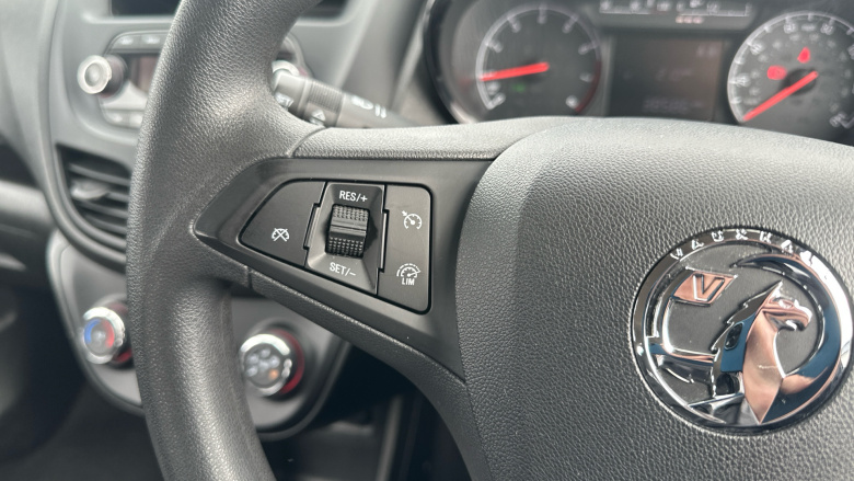 Vauxhall Viva 1.0 SE 5dr [A/C] Petrol Hatchback